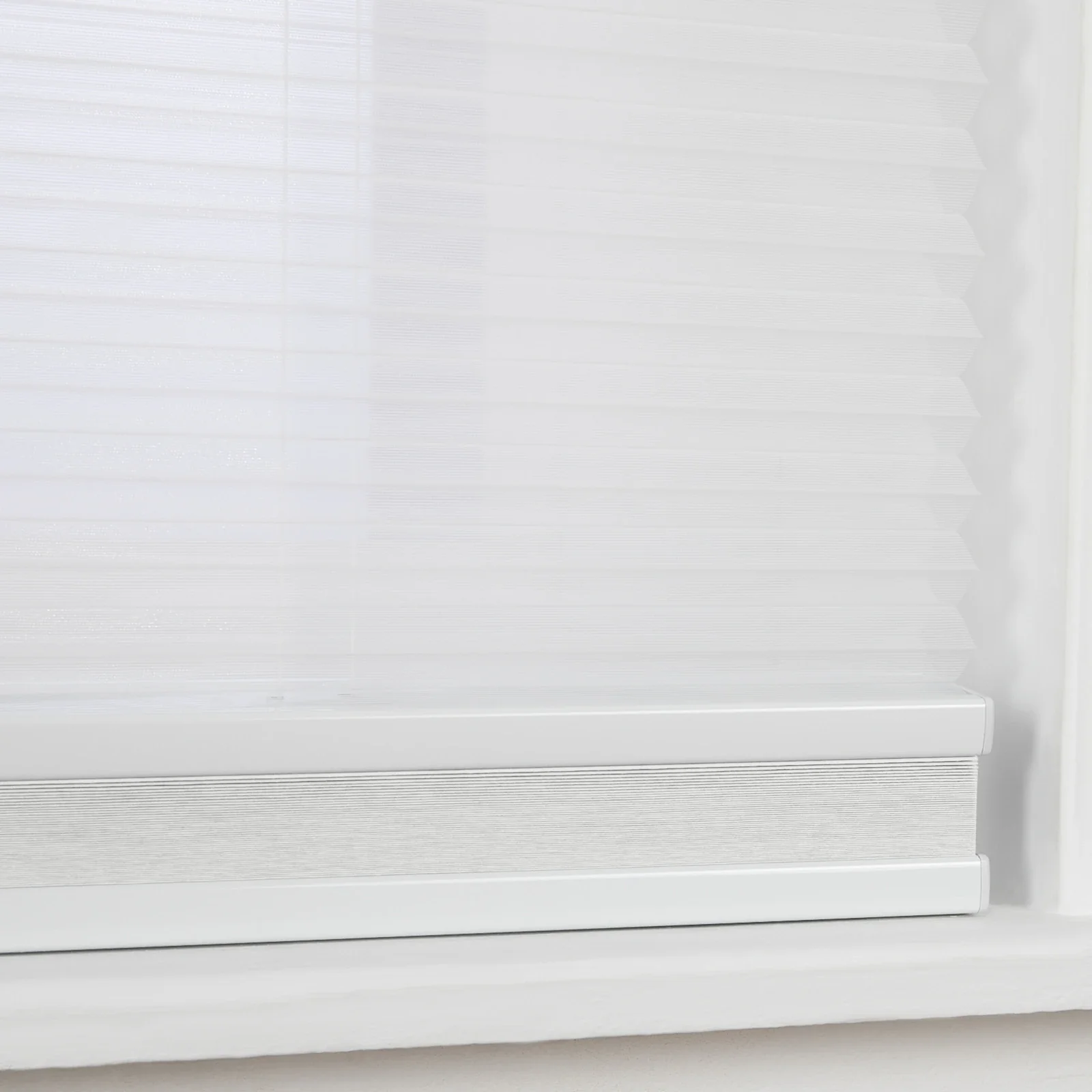 Aura Day Night Blackout Cellular Shades Cordless - Image 5