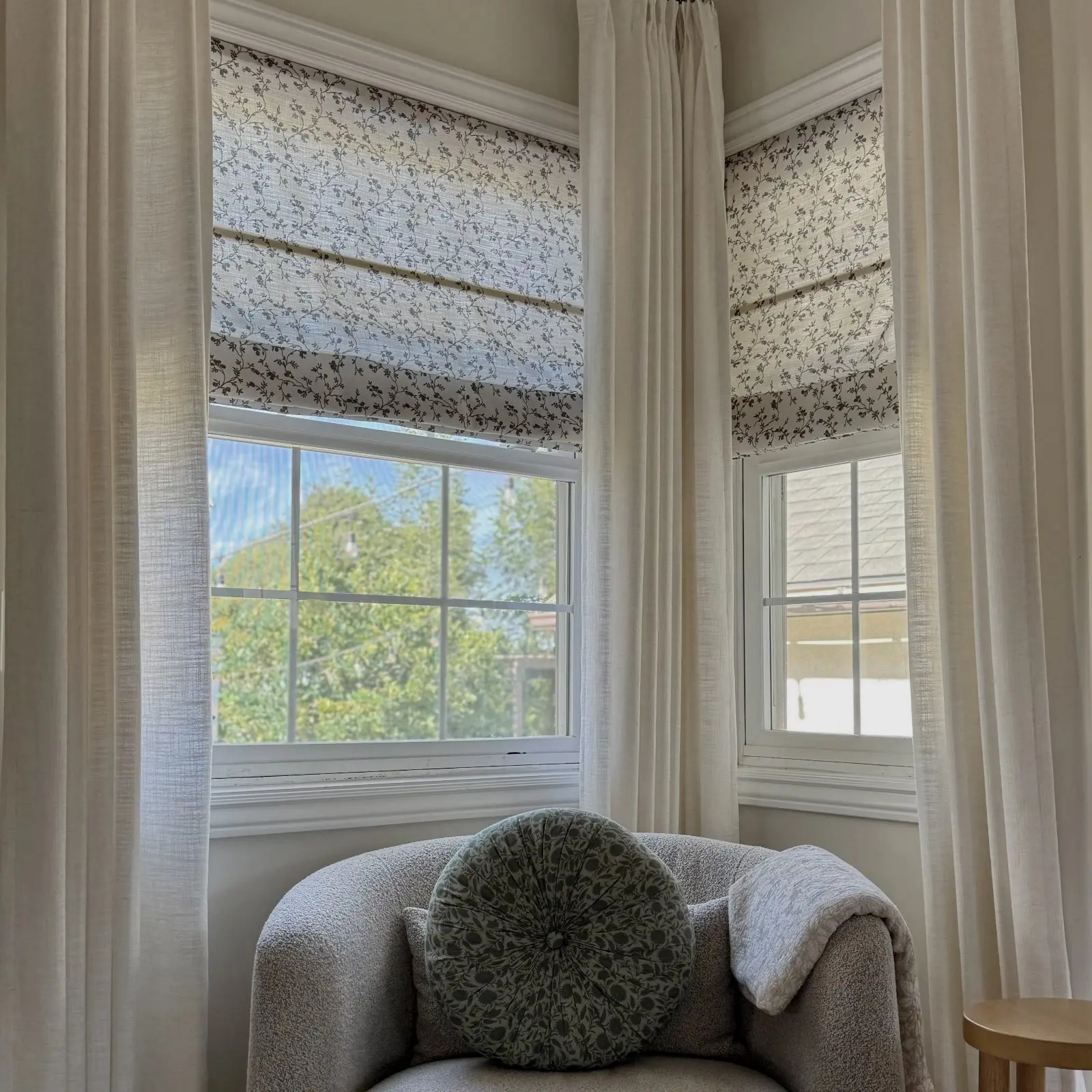 Britt Bengoechea Floral Print Linen Cotton Roman Shade Cordless - Image 8