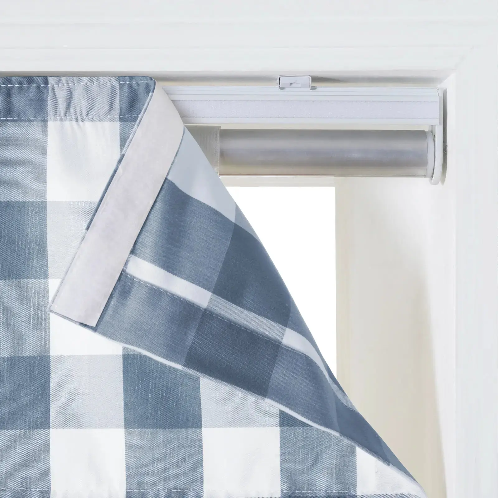 Celia Patterned Roman Shade Cordless - Image 2