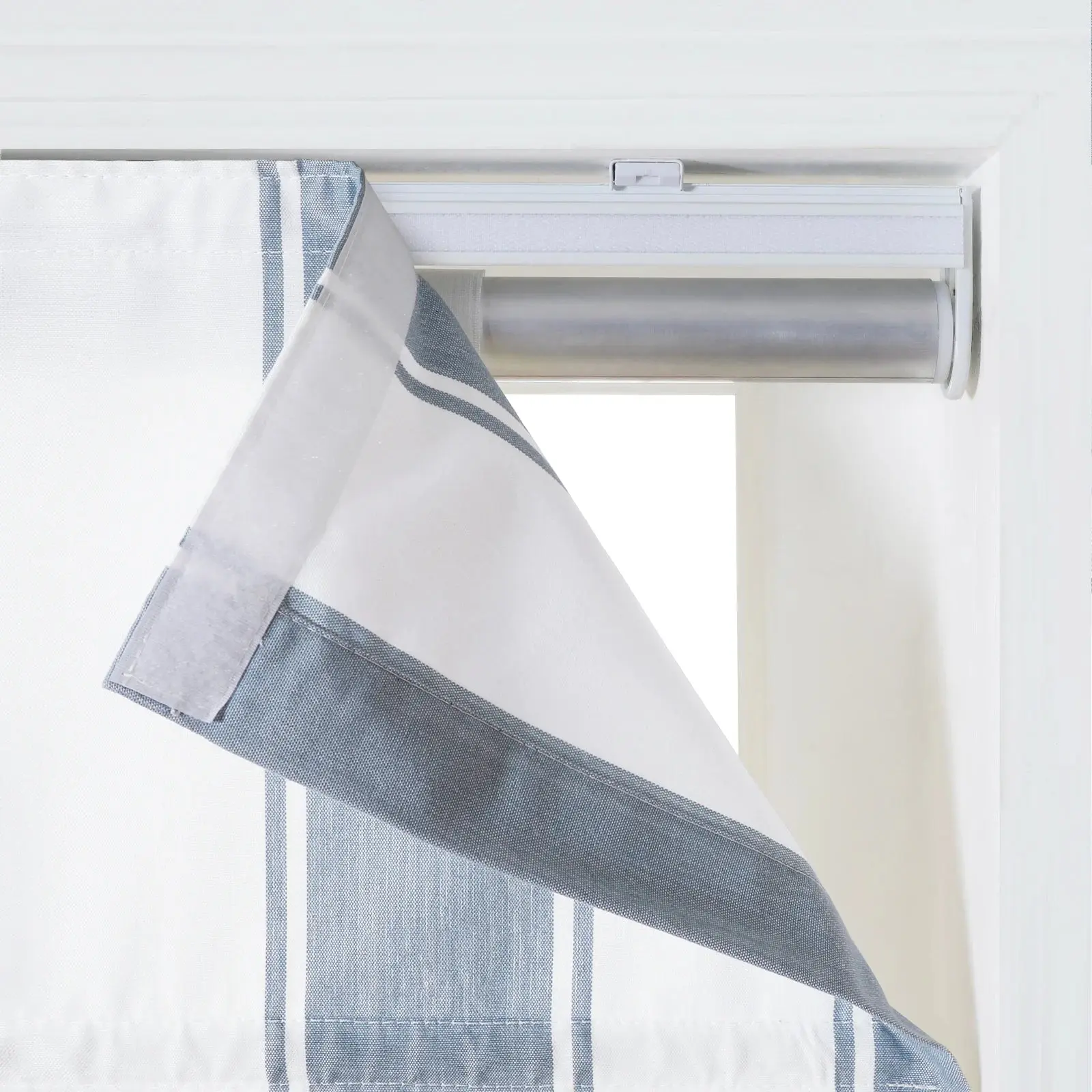 Celia Patterned Roman Shade Cordless - Image 75