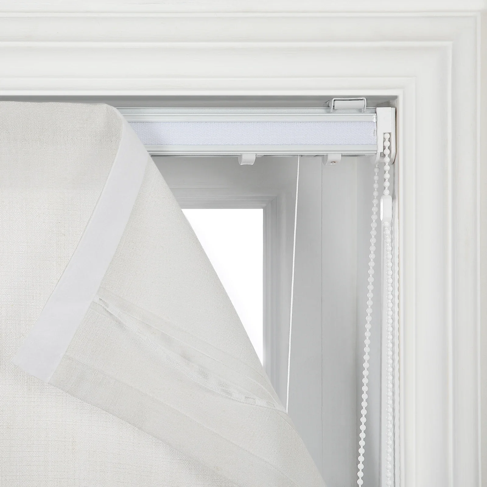 Custom Relaxed Roman Shade with Center Pleat Cord Lift - Image 11