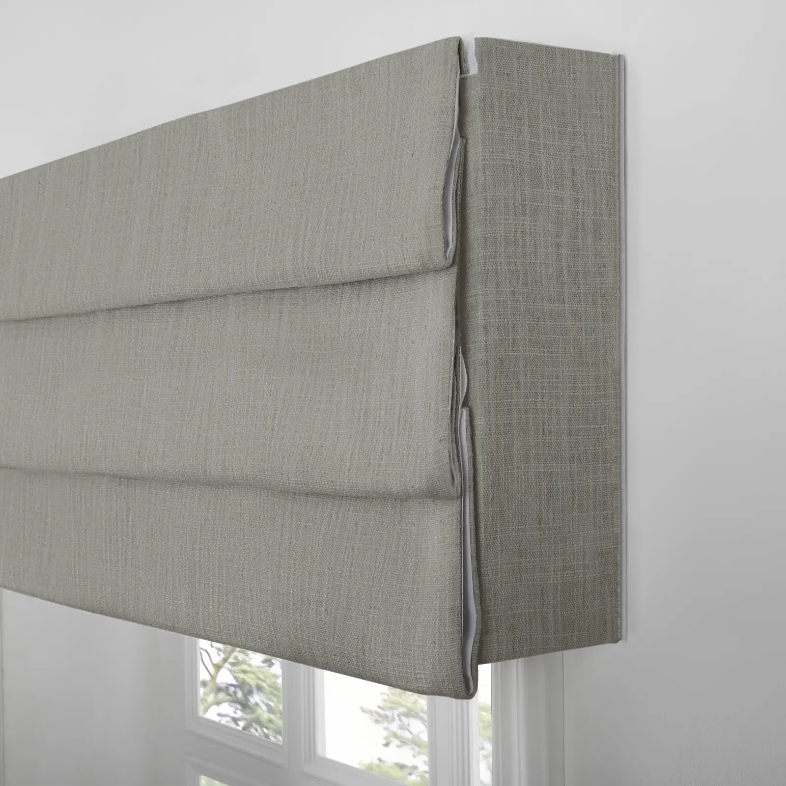 Liz Linen Board Mounted Hobbled Roman Valance - Image 64