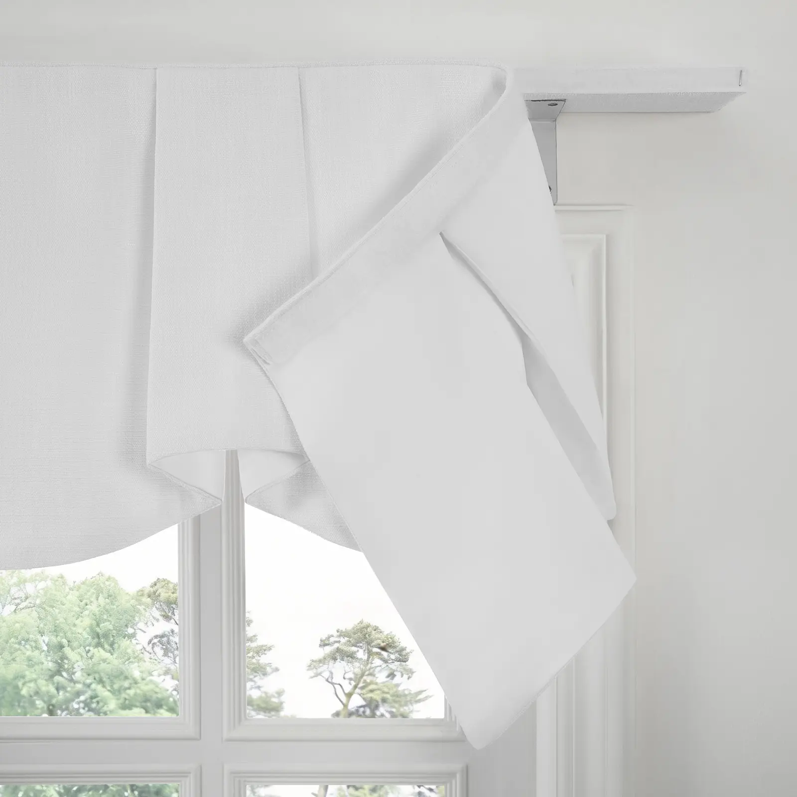 Liz Linen Board Mounted Sheffield Valance - Image 180